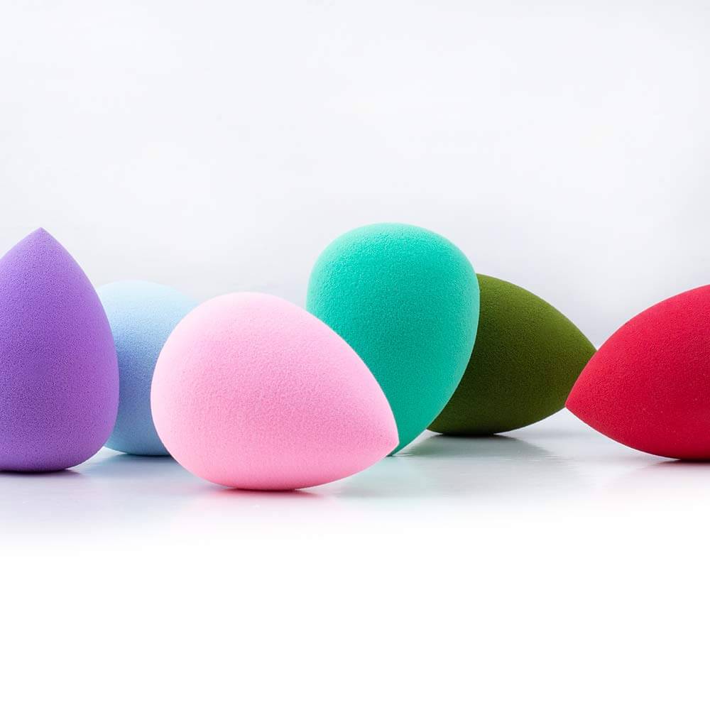 Biala – Gąbka do Makijażu Beauty Blender in various colors showcasing its versatile design.